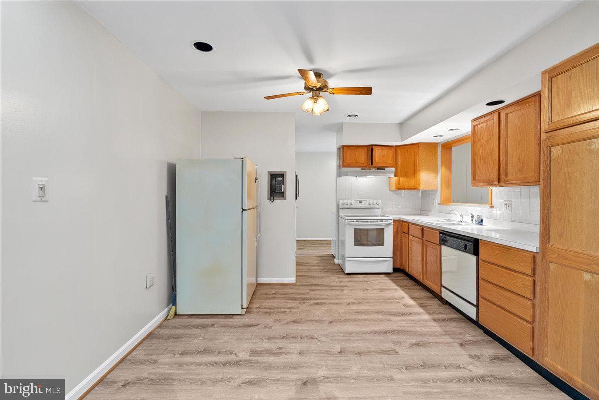 314 E Staunton Avenue E photo 5