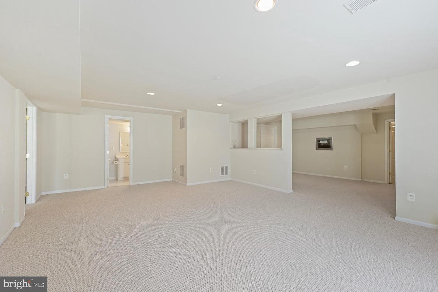 609 S Maple Avenue photo 30
