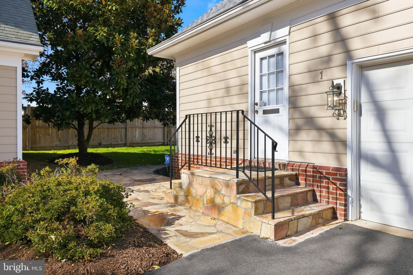 1 Ayr Street SW photo 36