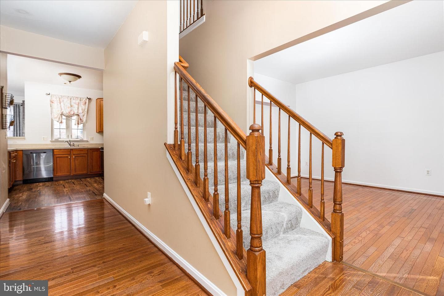 17148 Magic Mountain Drive photo 4