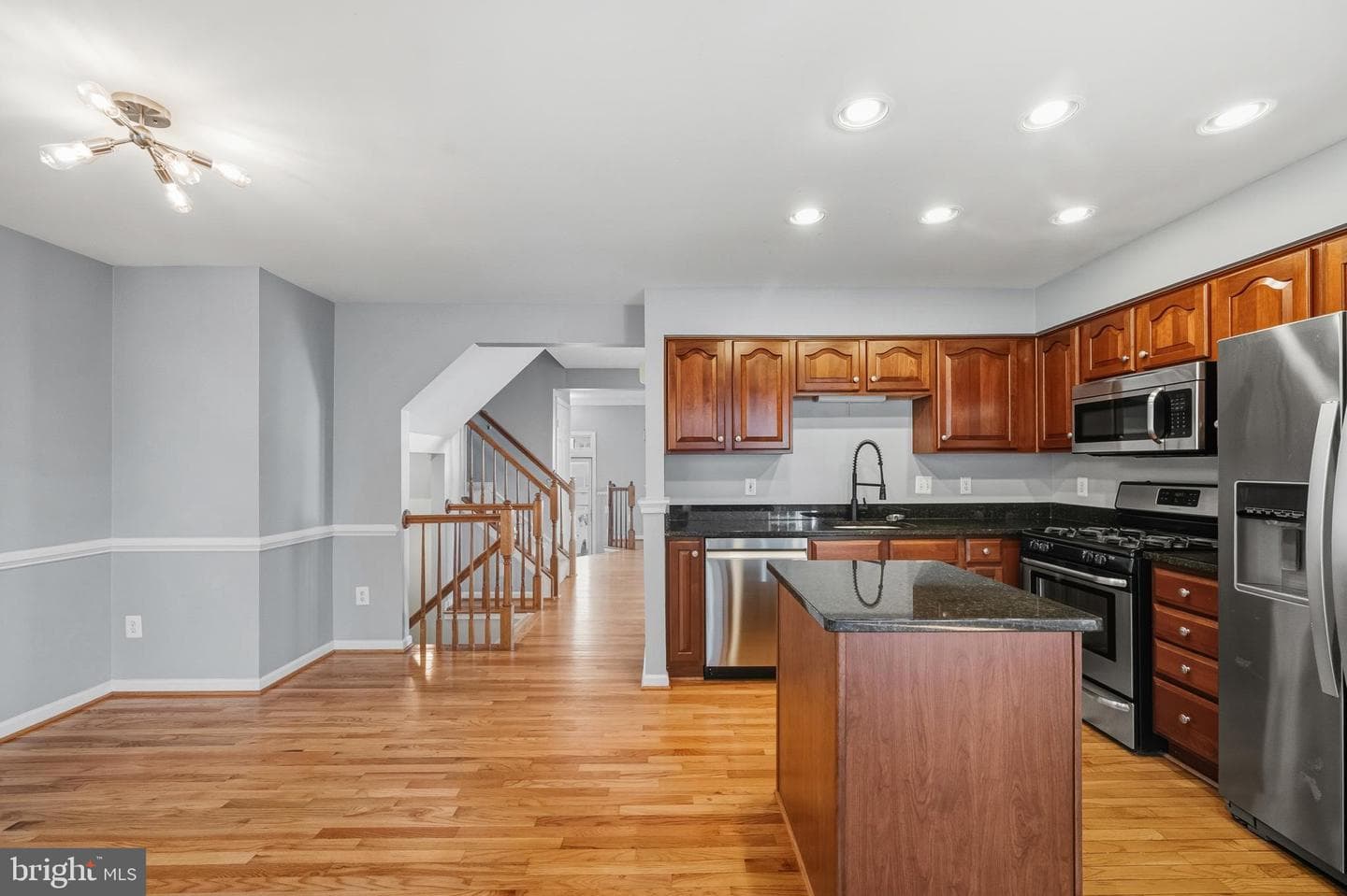134 Shirley Square SE photo 15