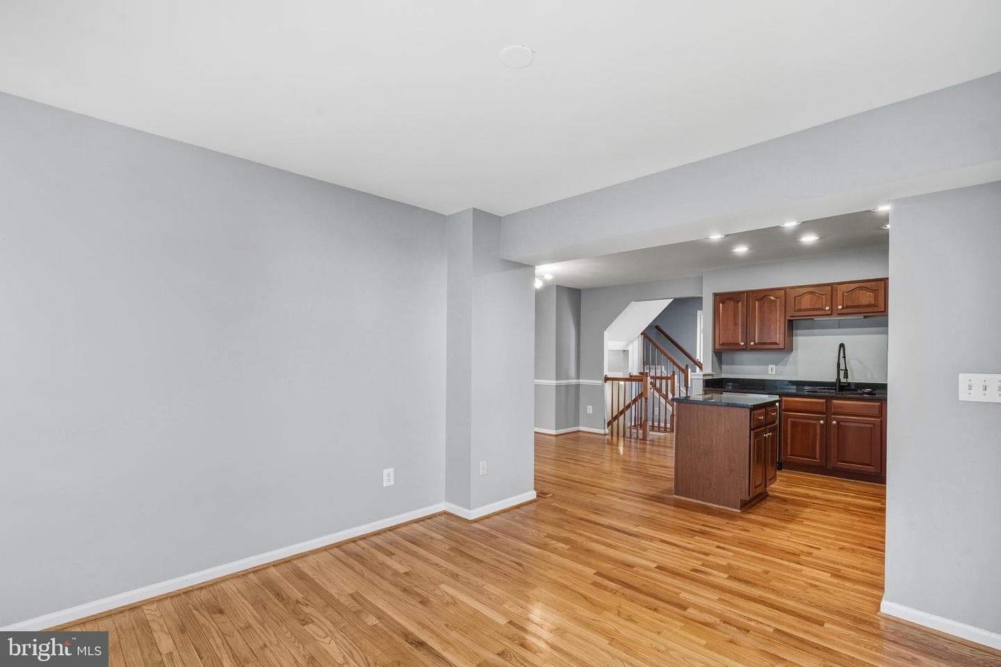 134 Shirley Square SE photo 18