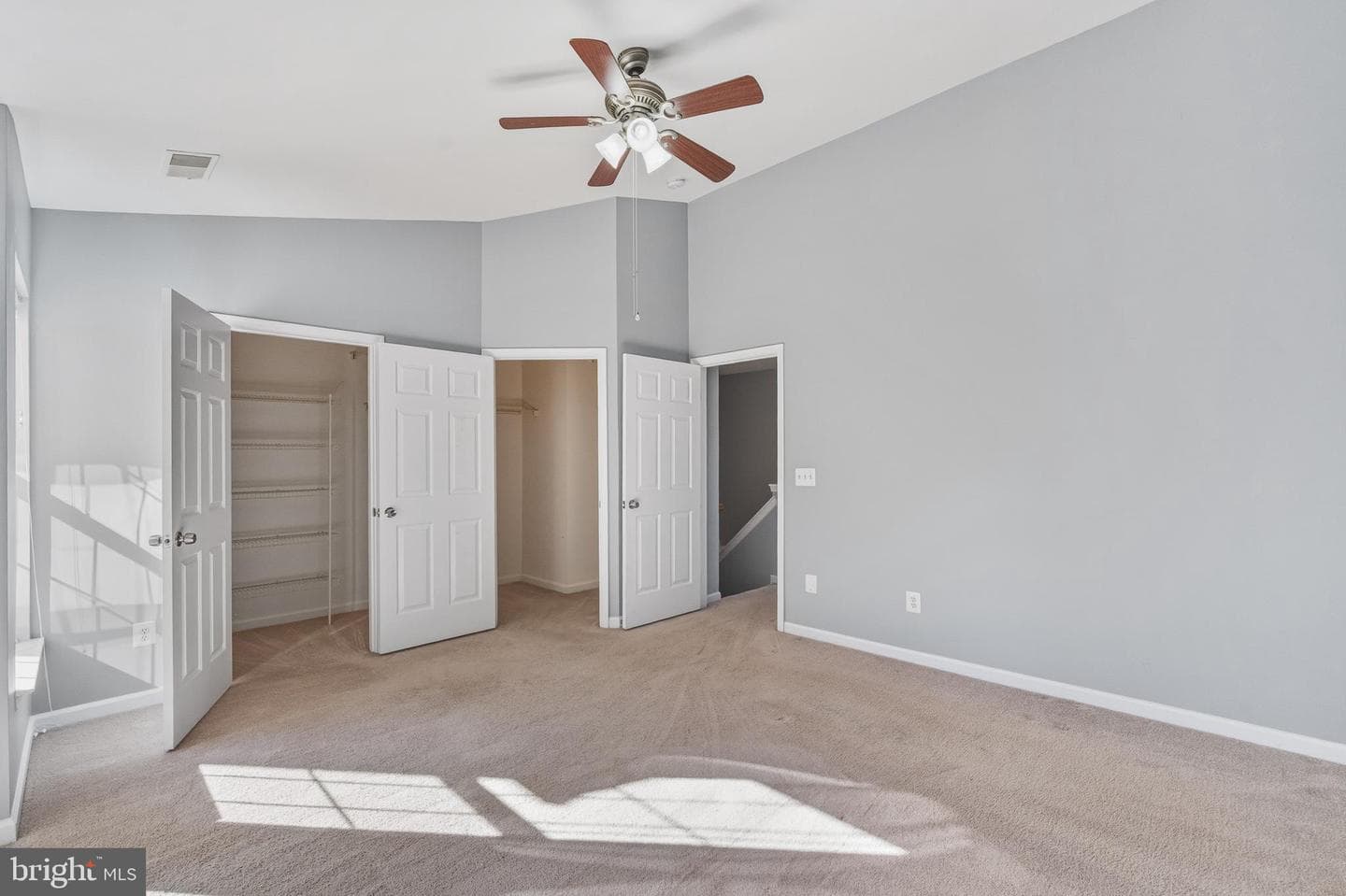 134 Shirley Square SE photo 22