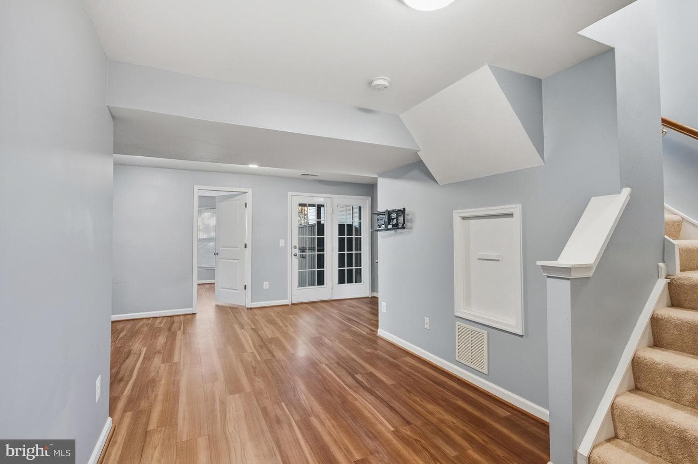 134 Shirley Square SE photo 33