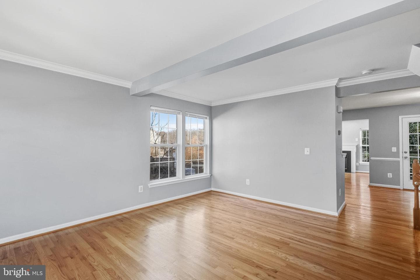 134 Shirley Square SE photo 5