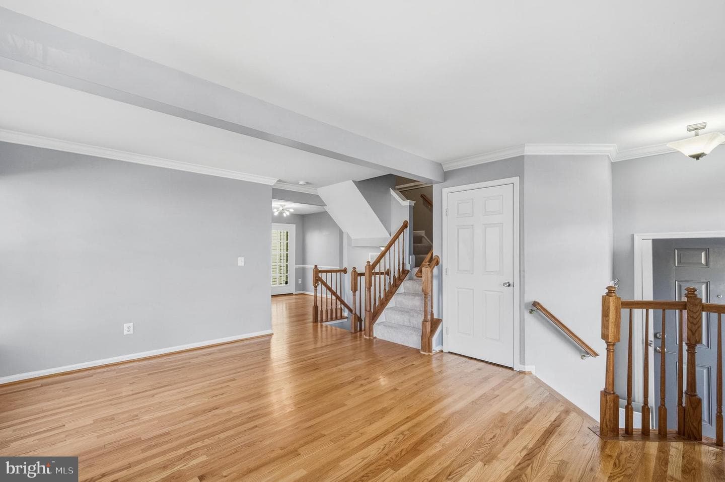 134 Shirley Square SE photo 6