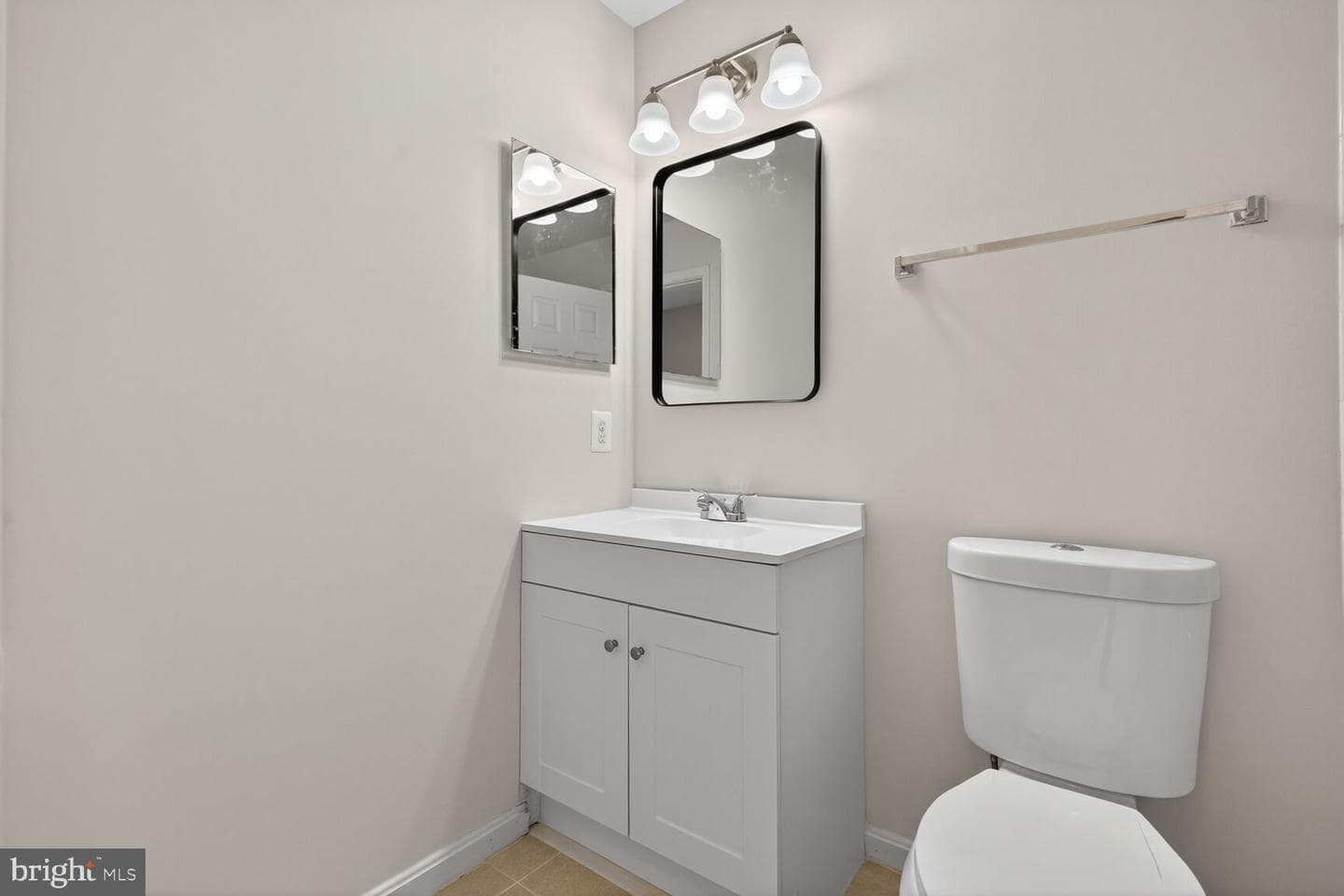 22976 Fontwell Square photo 11