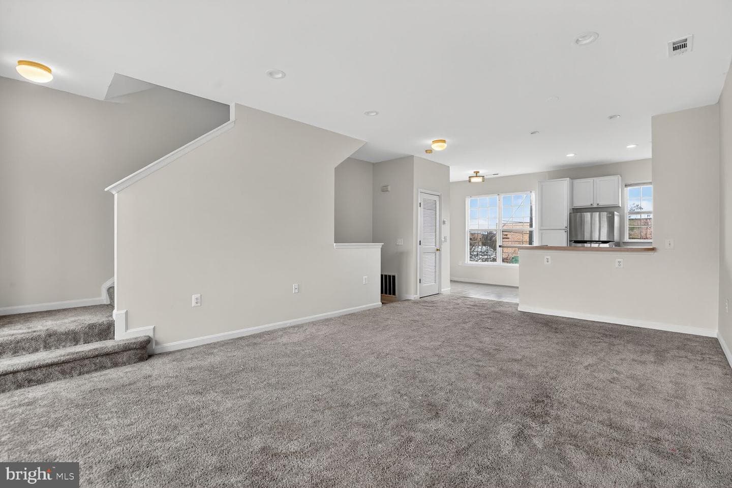 22976 Fontwell Square photo 5