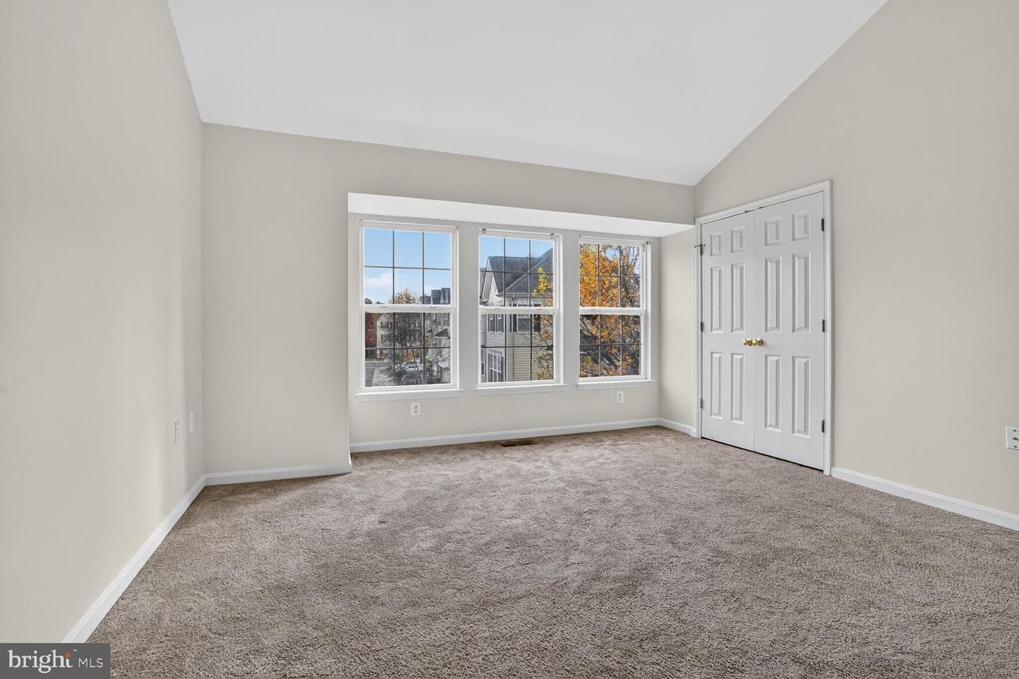 22976 Fontwell Square photo 6