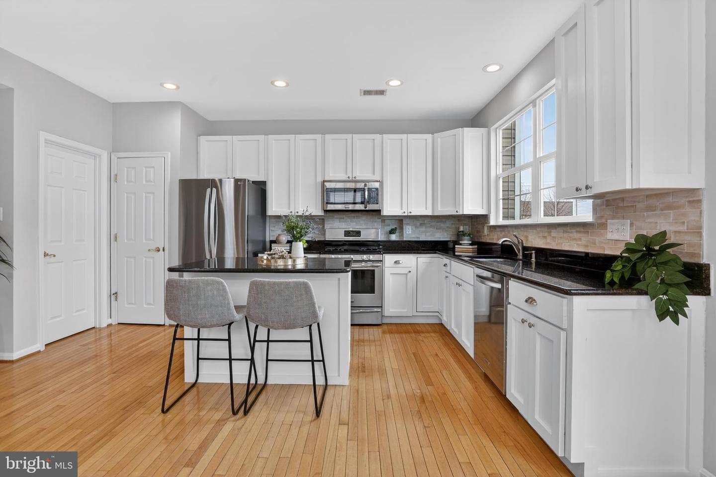 21758 Flora Springs Terrace photo 8