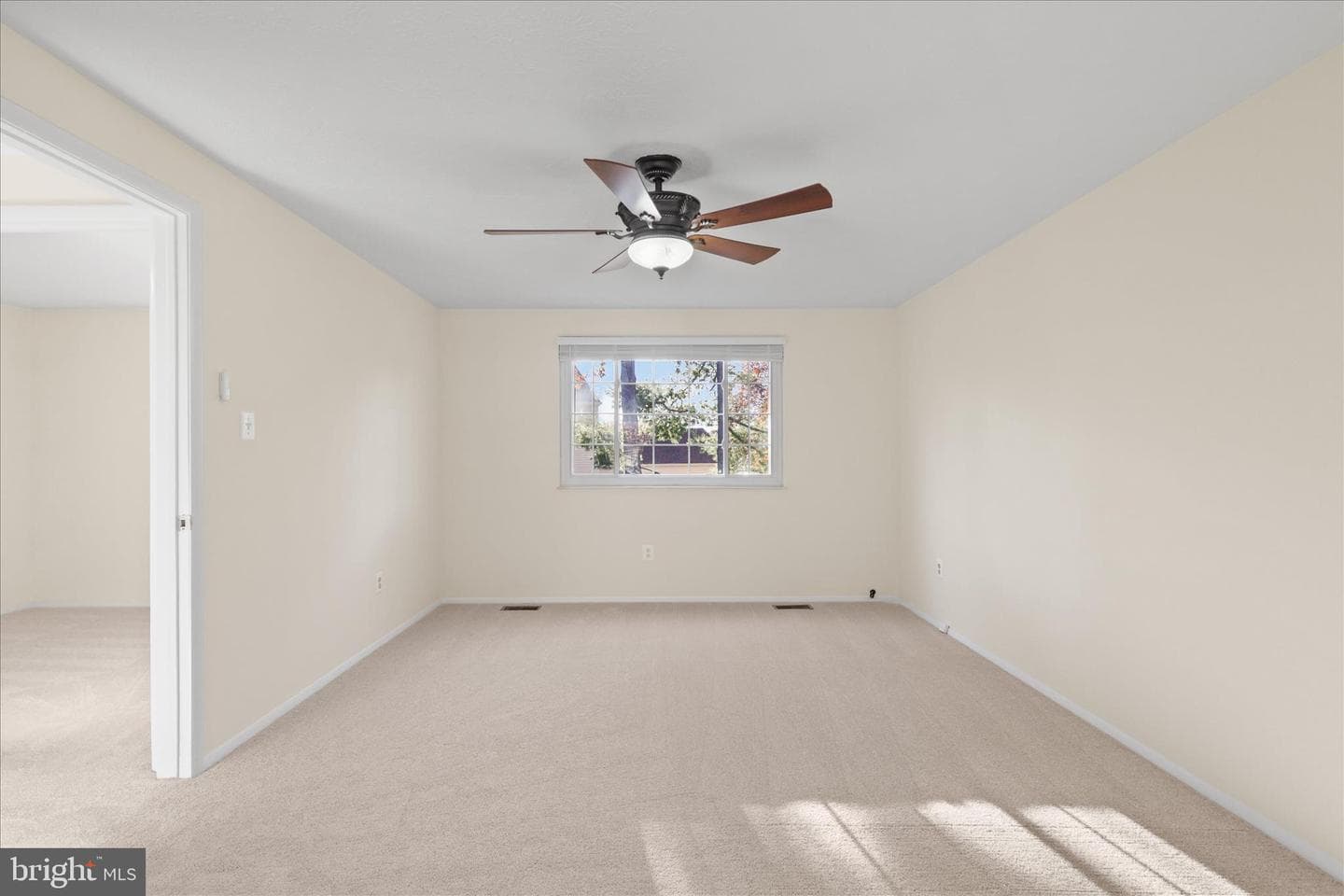105 Deerwood Court photo 20