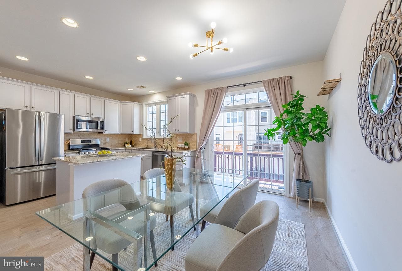 20657 Maitland Terrace photo 12