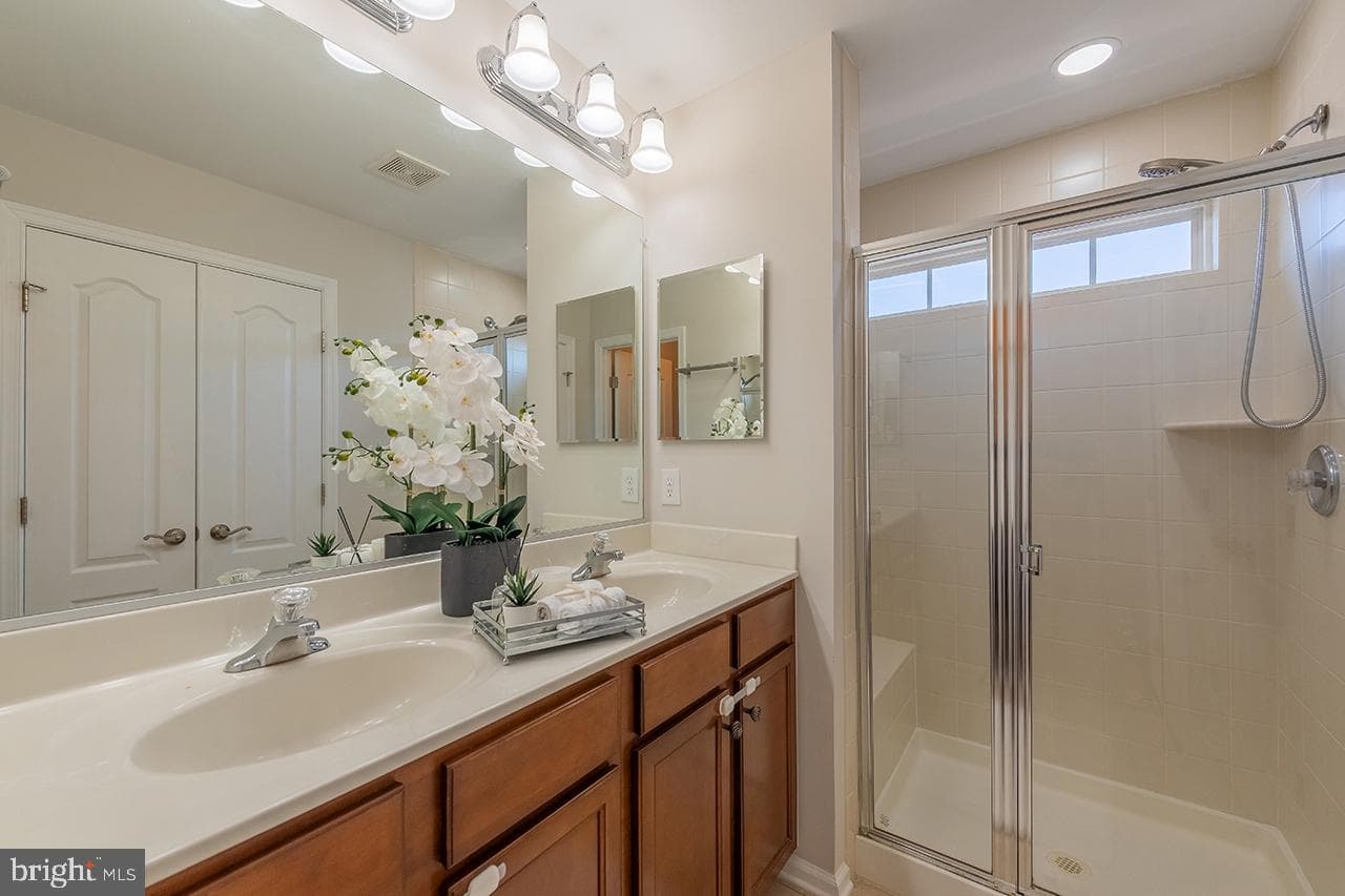 20657 Maitland Terrace photo 20