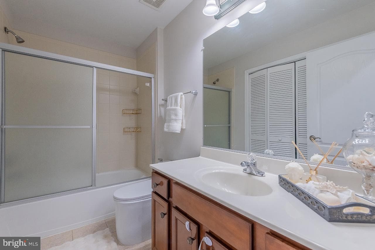 20657 Maitland Terrace photo 22