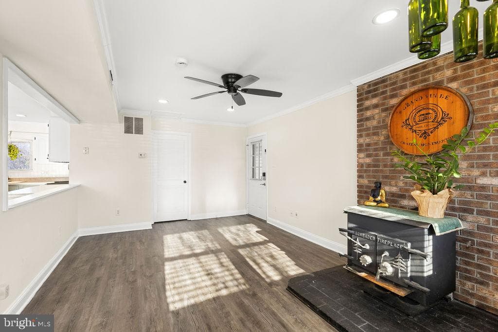 503 S Maple Court photo 13