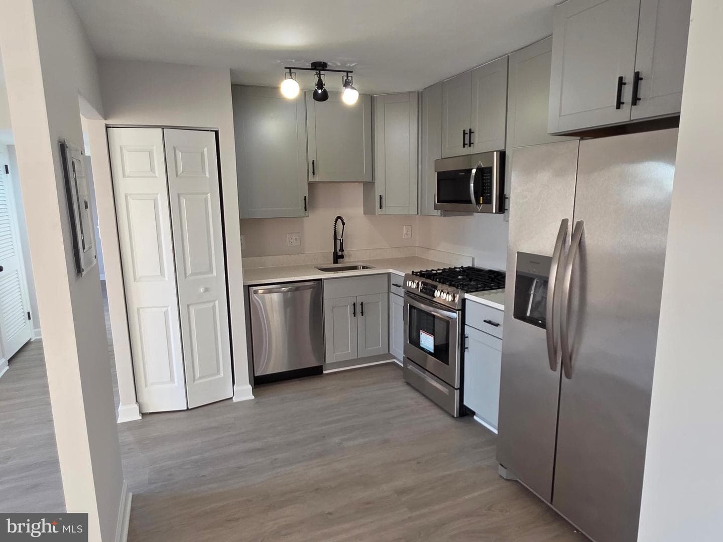125 Clubhouse Drive SW #4 photo 6