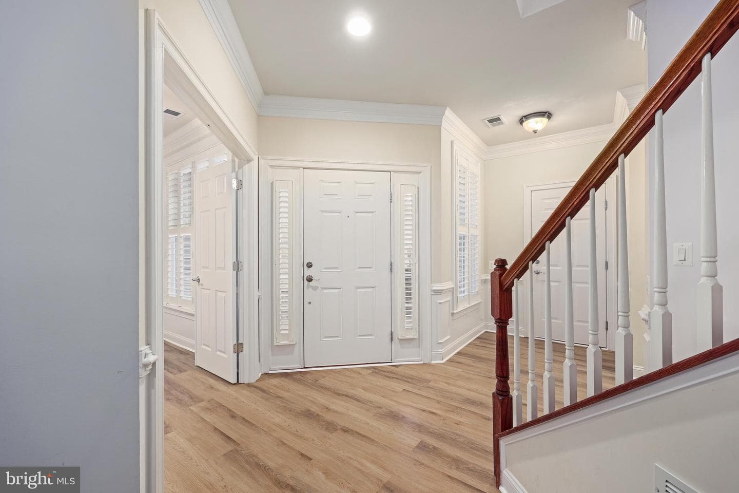 20432 Island West Square photo 15
