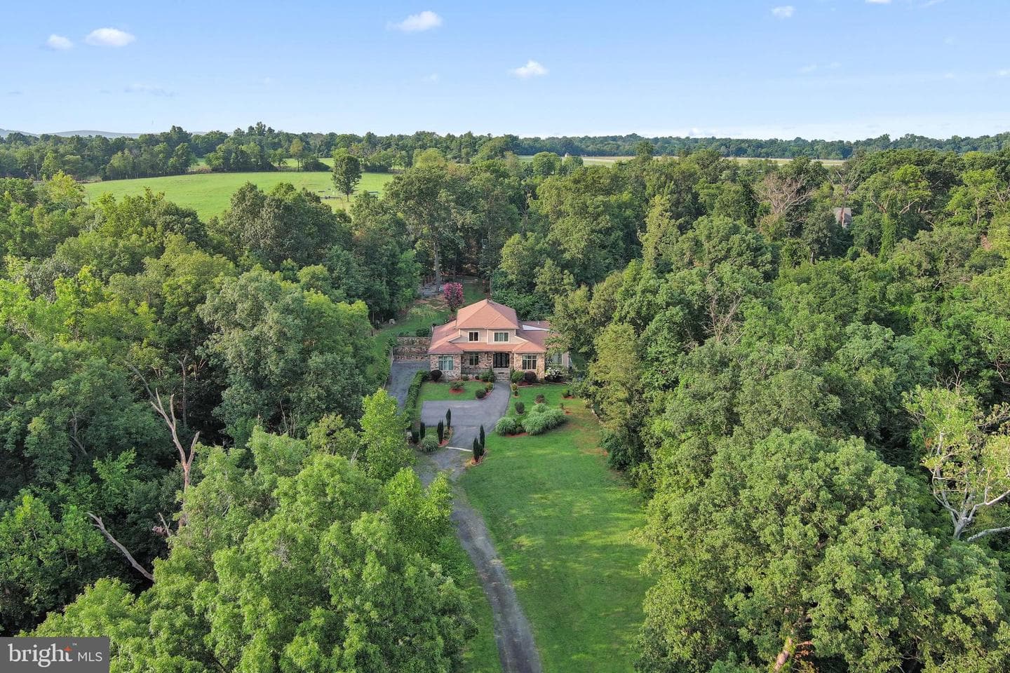 35162 Notre Dame Lane, Middleburg