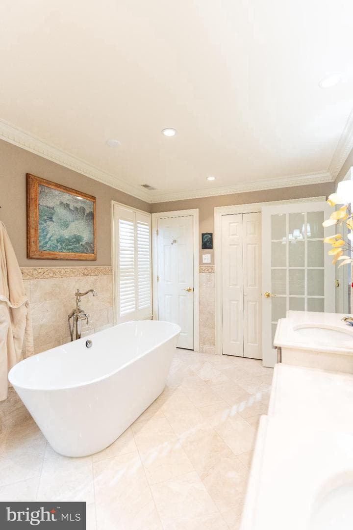 9 Hunt Court photo 18