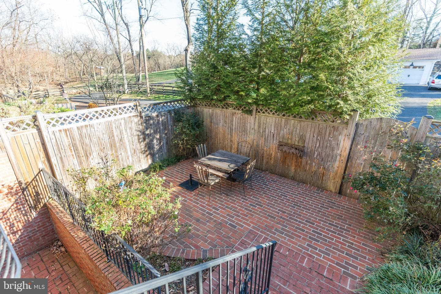 9 Hunt Court photo 27
