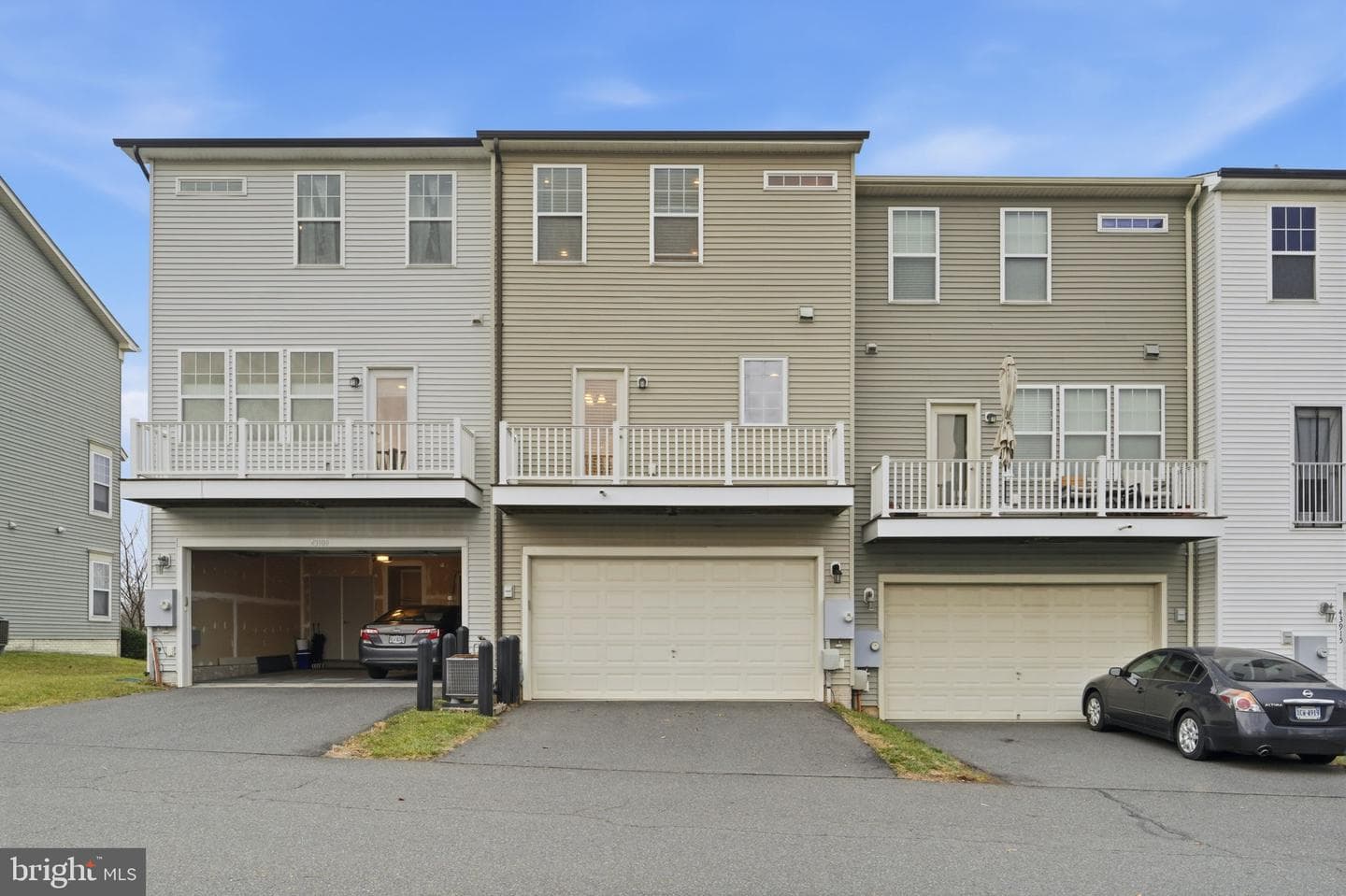 43911 Eastgate View Drive photo 2