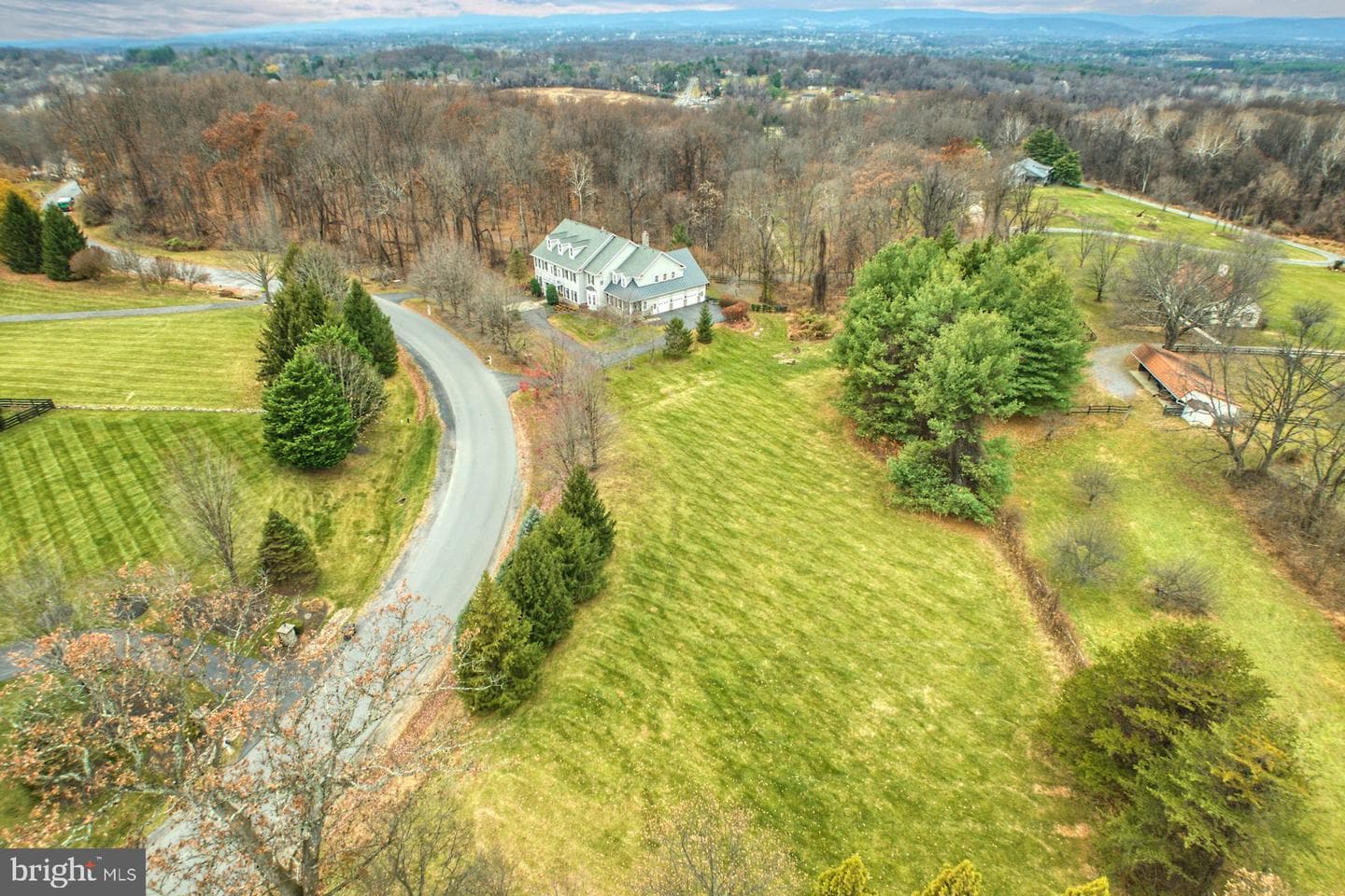 40398 Beacon Hill Drive photo 3