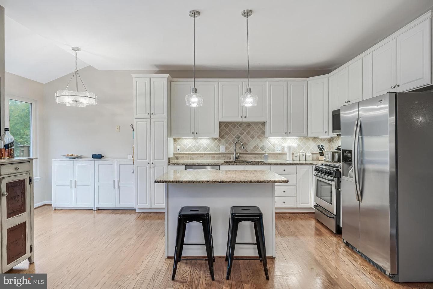 43893 Sandburg Square photo 13