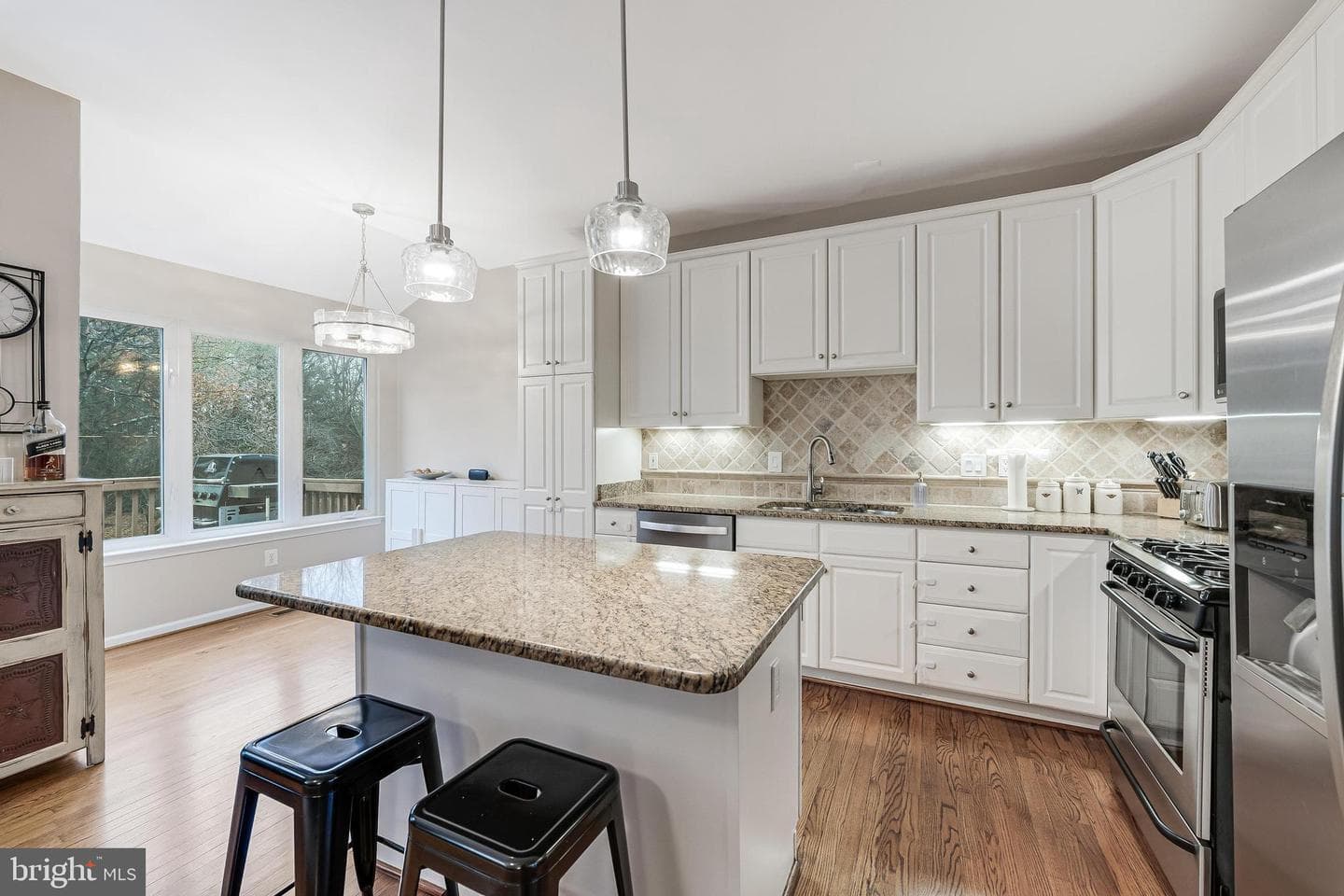 43893 Sandburg Square photo 14