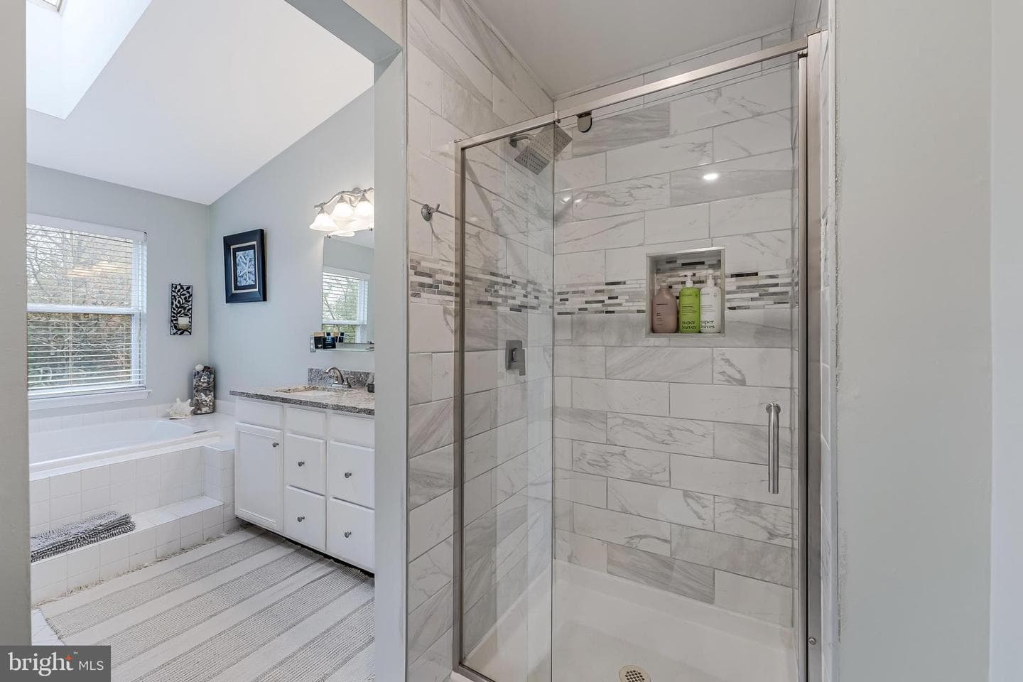 43893 Sandburg Square photo 21