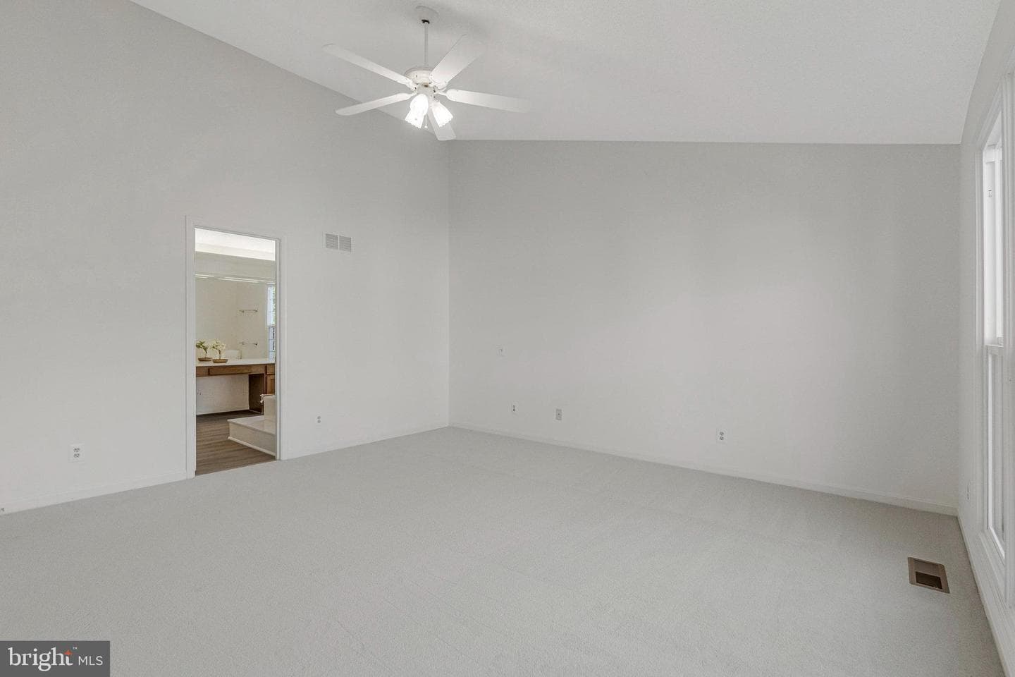 714 Clairmont Court NE photo 22