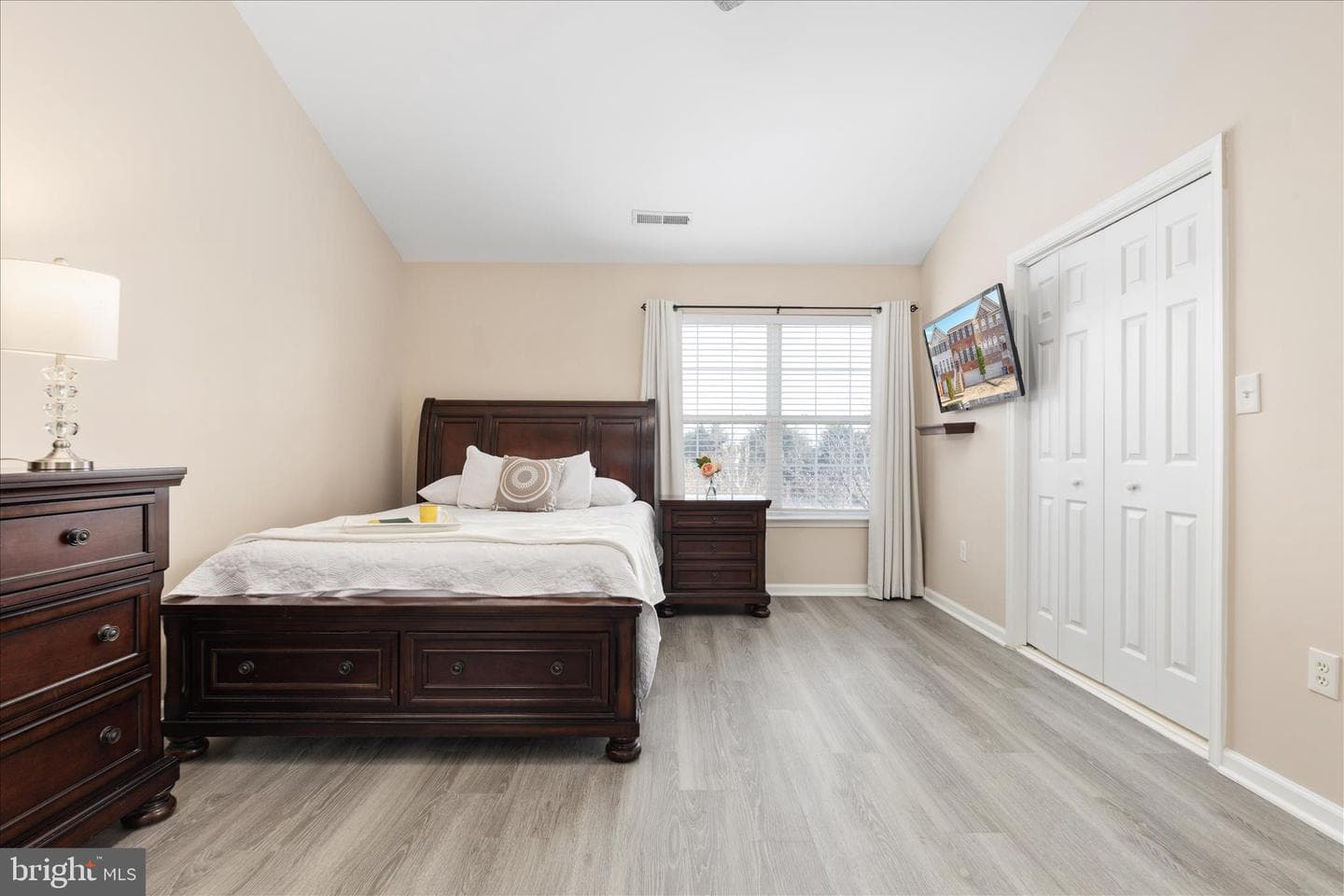 21314 Lord Nelson Terrace photo 16