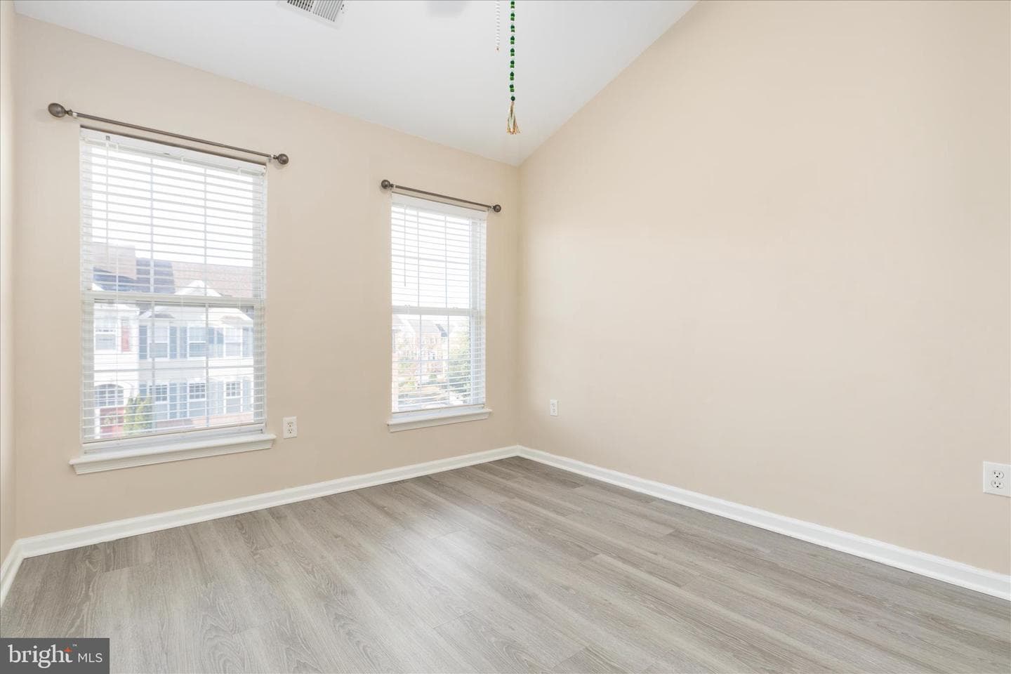21314 Lord Nelson Terrace photo 21