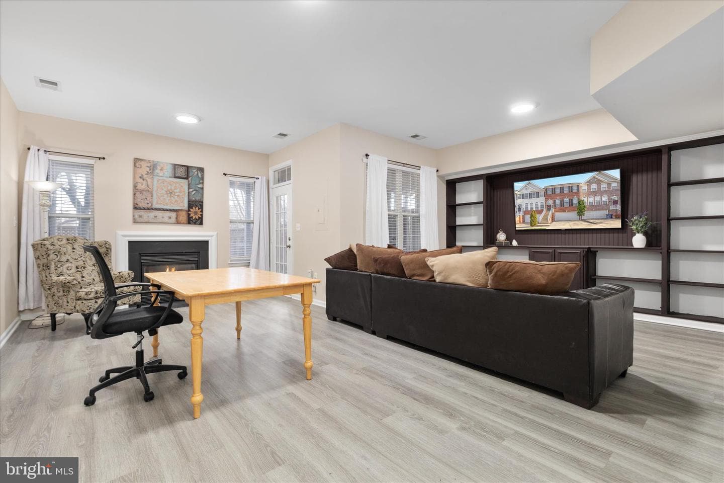 21314 Lord Nelson Terrace photo 24