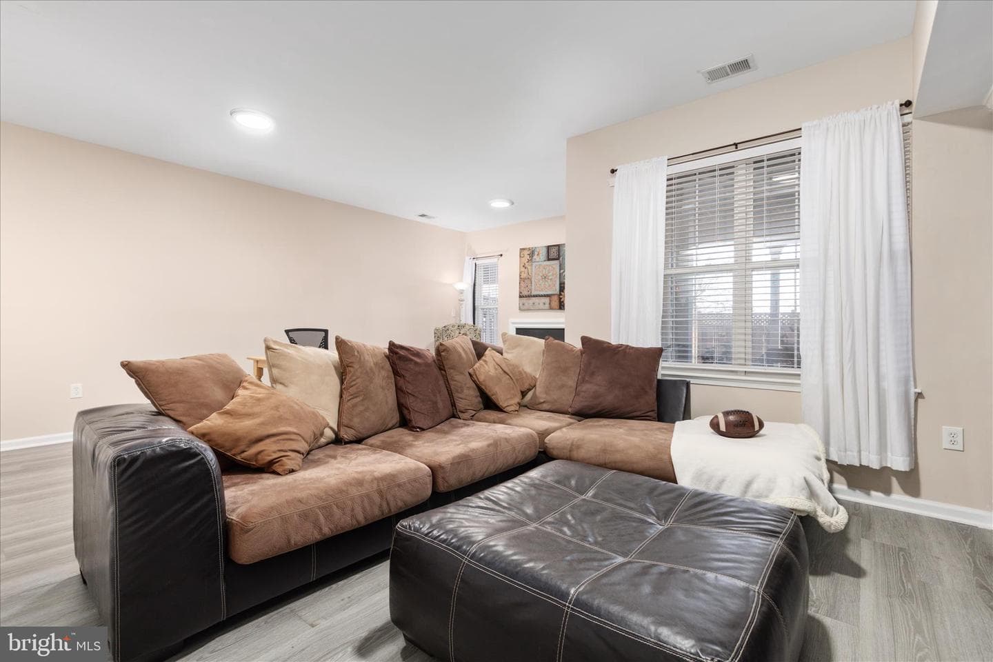21314 Lord Nelson Terrace photo 25
