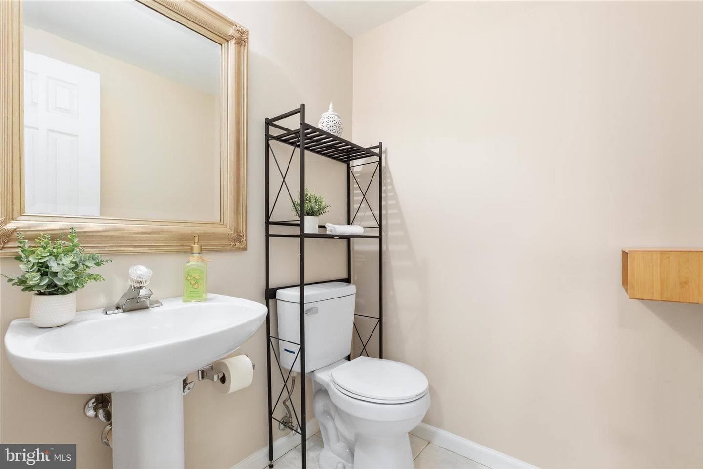 21314 Lord Nelson Terrace photo 27
