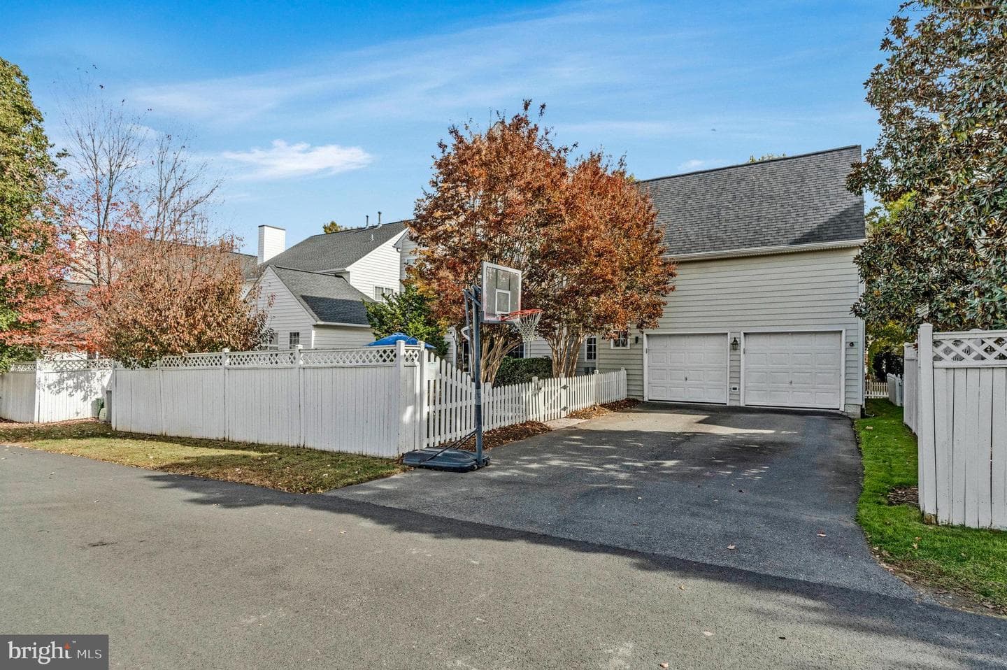 20319 Bowfonds Street photo 66