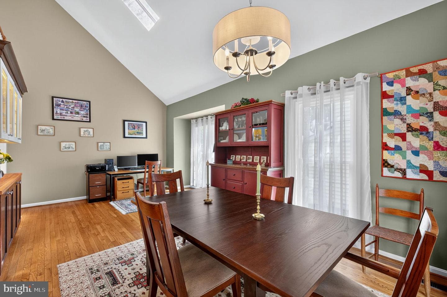 15 Linden Hill Way SW photo 19