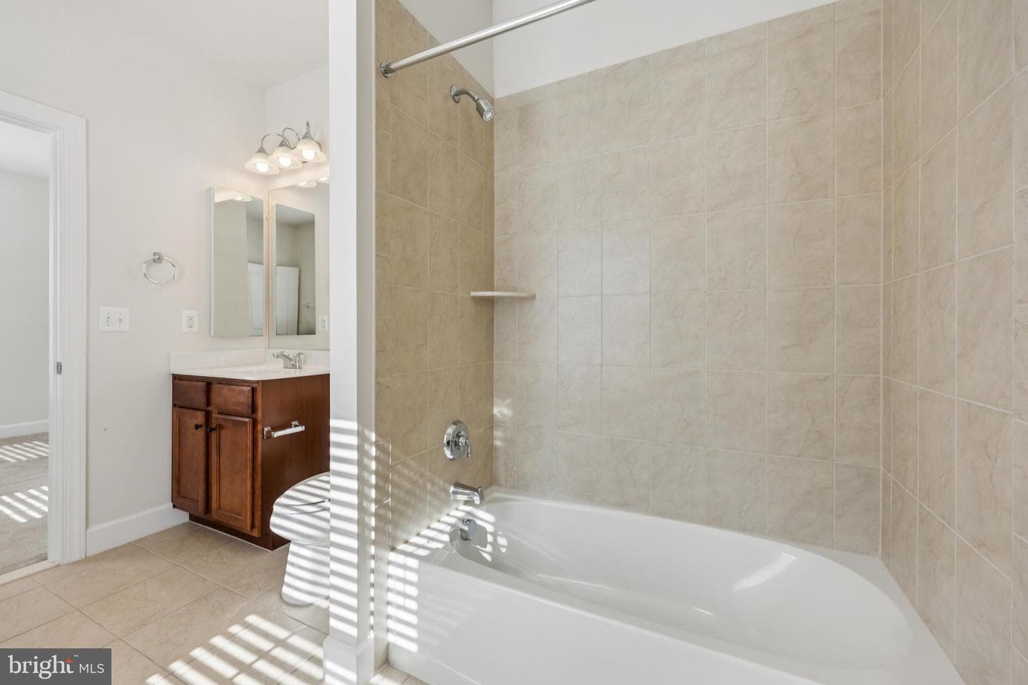 41640 Montacute Lane photo 32