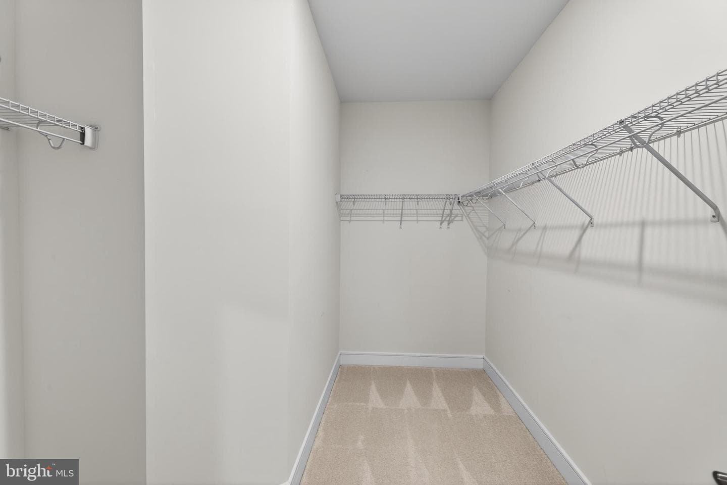 21805 Croxley Terrace photo 9