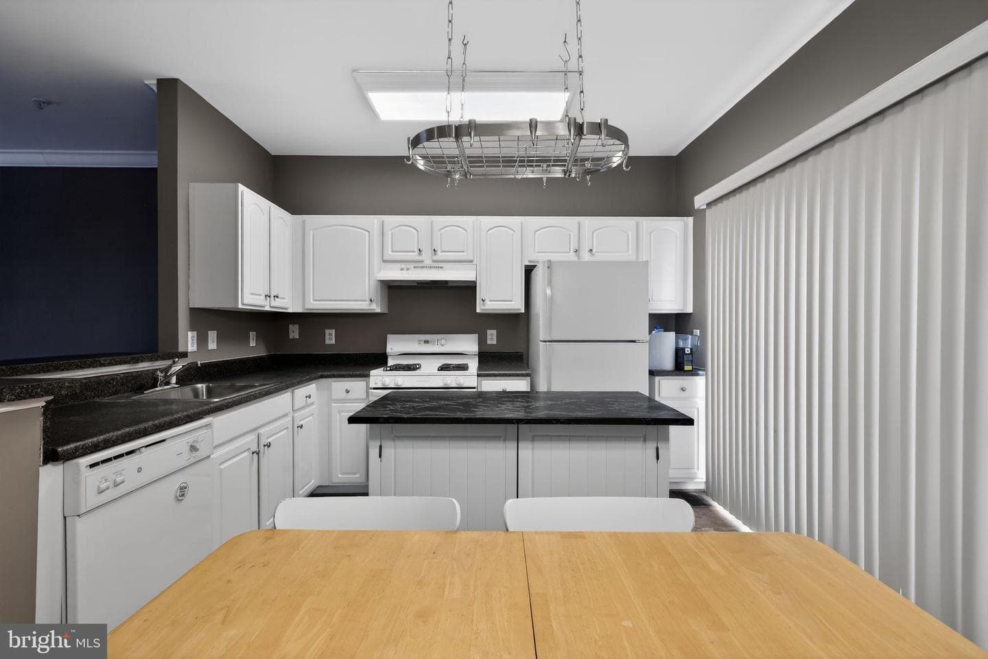21867 Goodwood Terrace photo 11