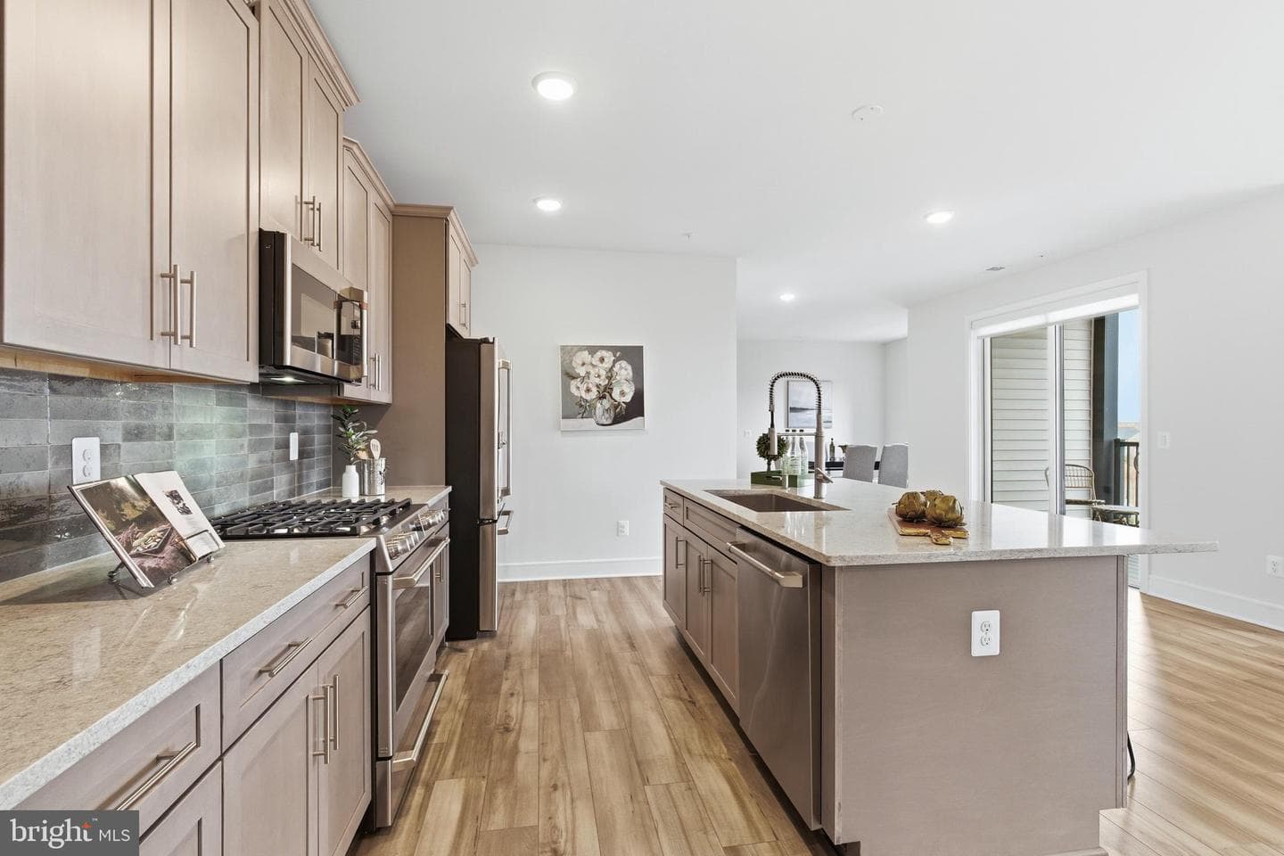 23669 Golden Embers Square #303 photo 10