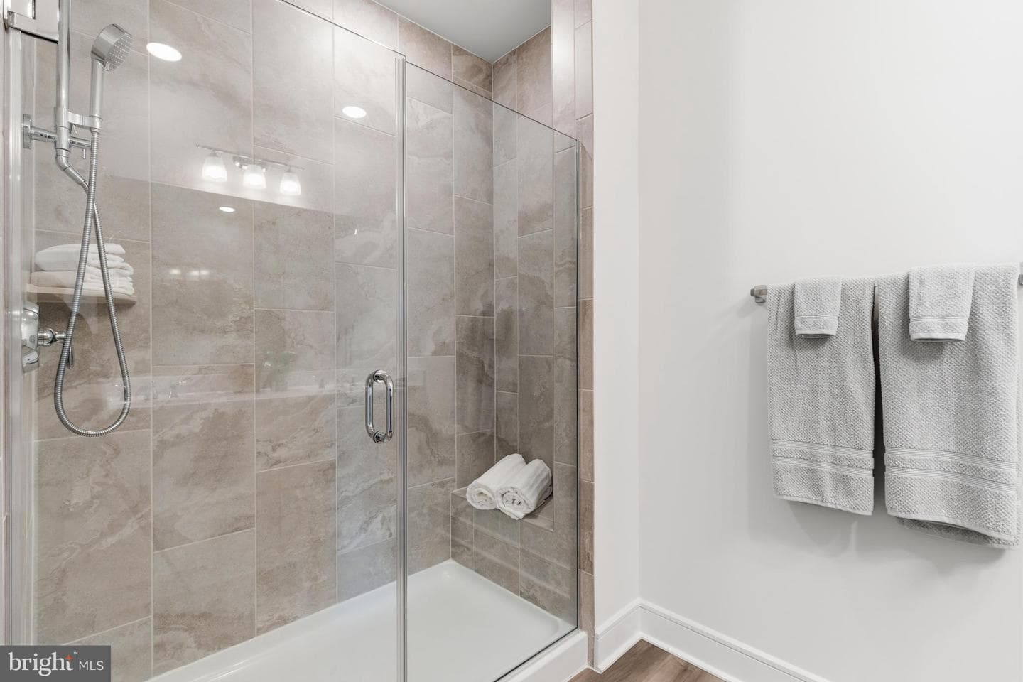 23669 Golden Embers Square #303 photo 30