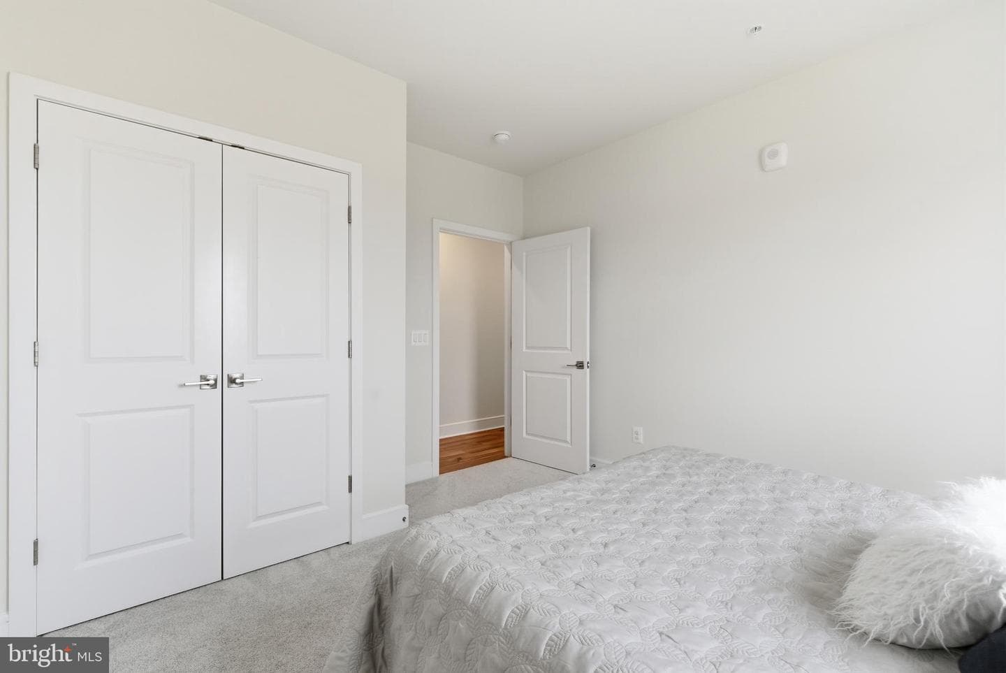 23669 Golden Embers Square #303 photo 34