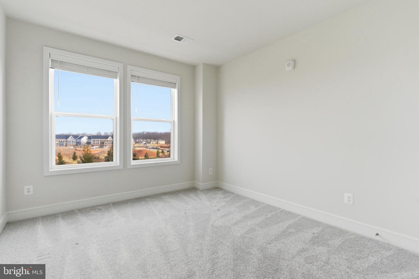 23669 Golden Embers Square #303 photo 36