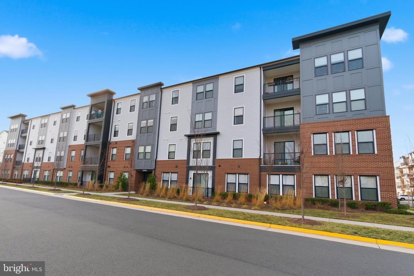 23669 Golden Embers Square #303 photo 39