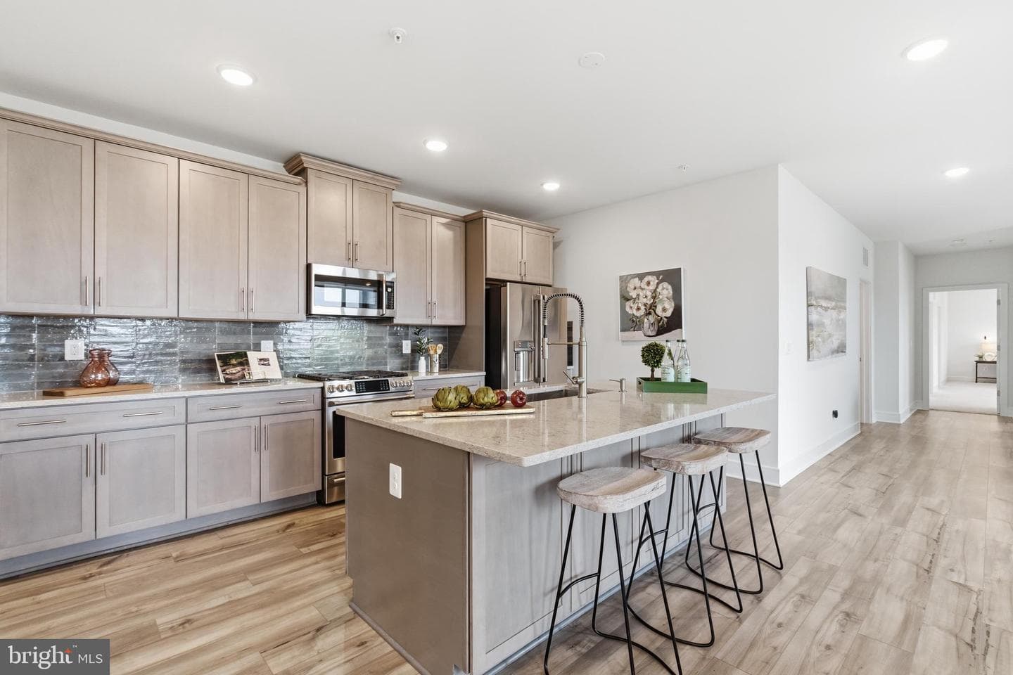 23669 Golden Embers Square #303 photo 9