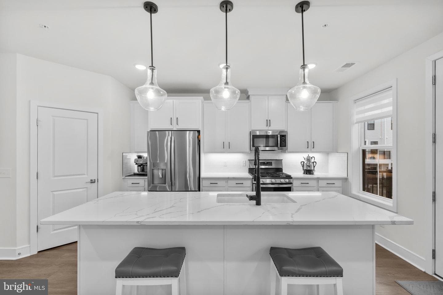 43255 Farringdon Square photo 14
