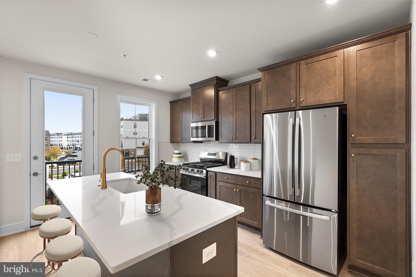 43305 Farringdon Square photo 2