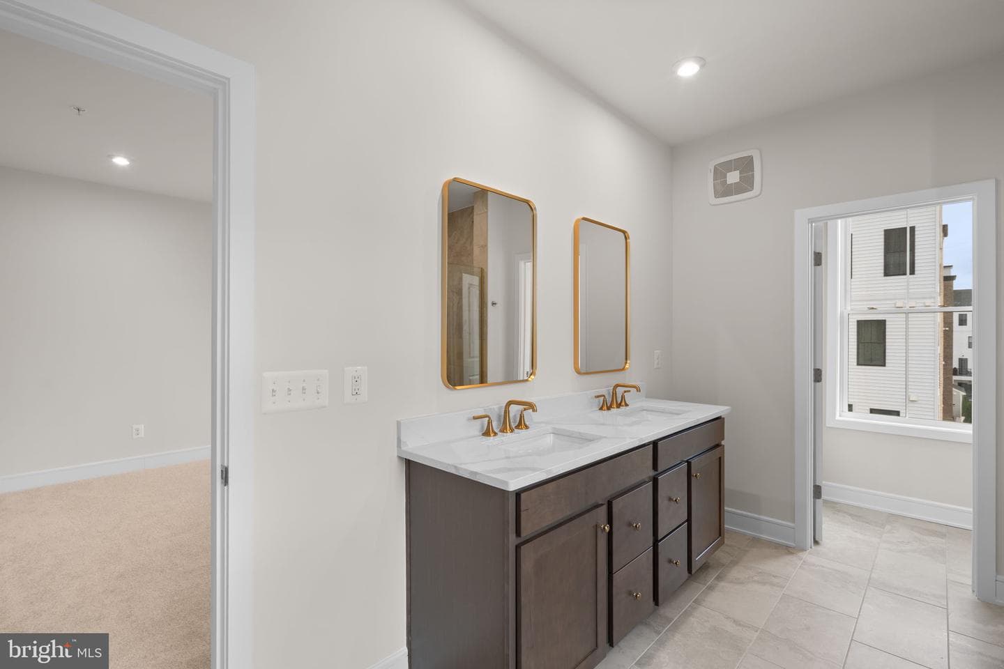 43305 Farringdon Square photo 26