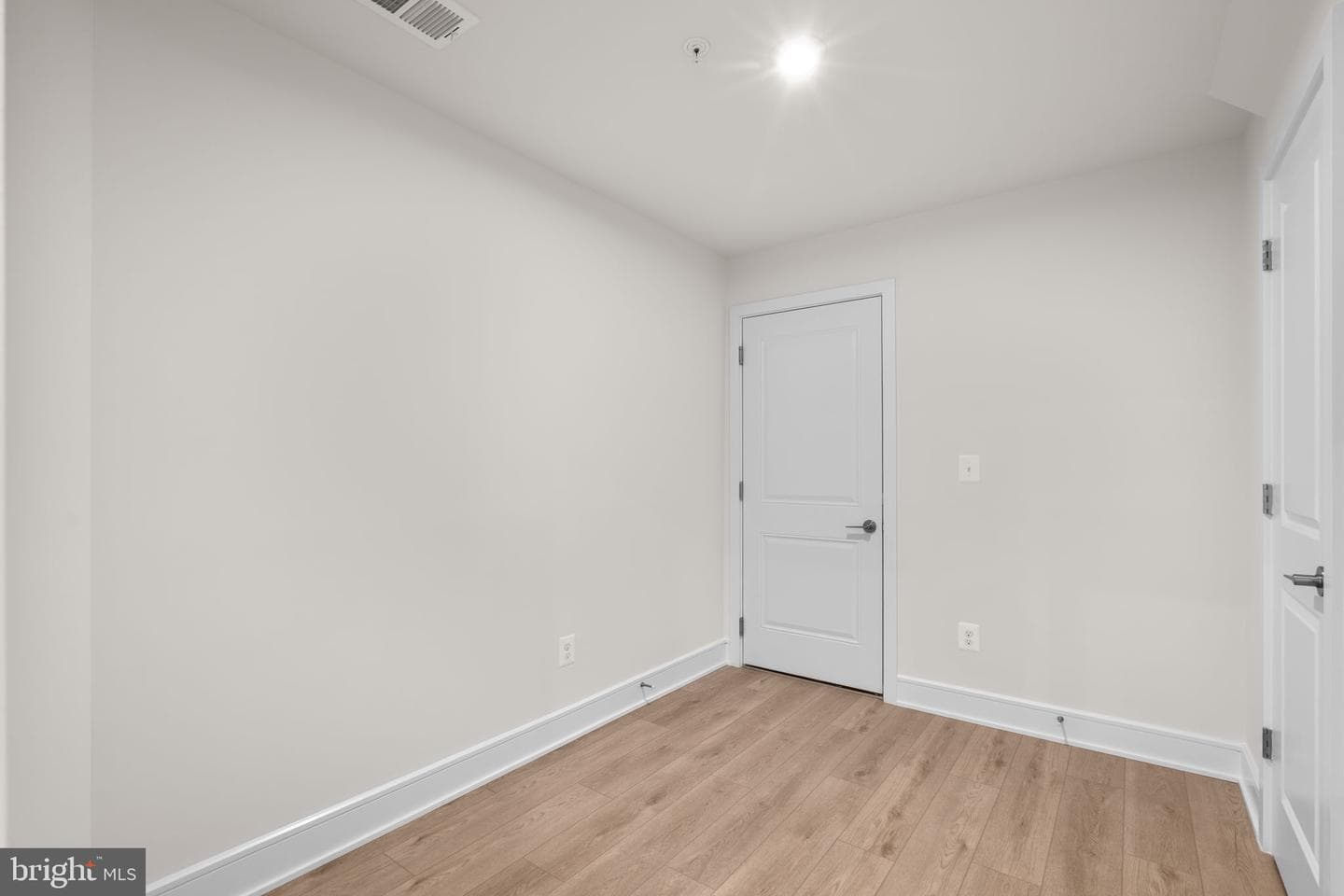 43305 Farringdon Square photo 31